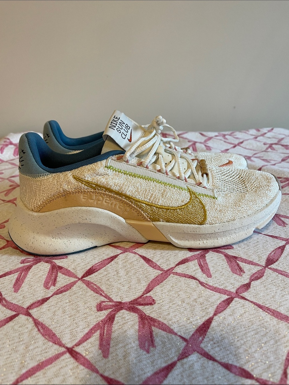 Nike Sun Club Women’s Cream & Gold Low-Top Sneaker Size 9.5